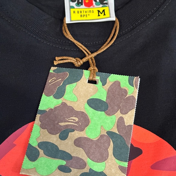 BAPE RED CAMO BIG APE LOGO TEE BLACK - Picture 2 of 4